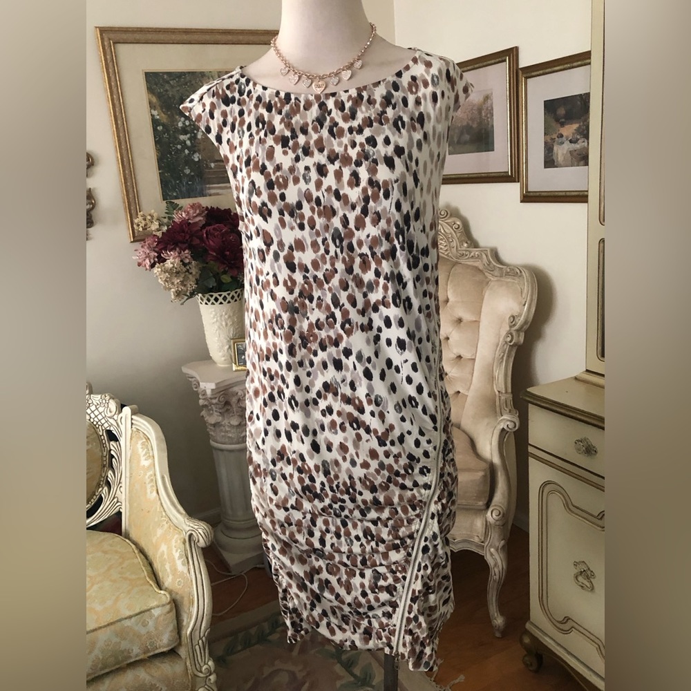 DASH - Kardashian almost new asymmetrical zipper dress size M